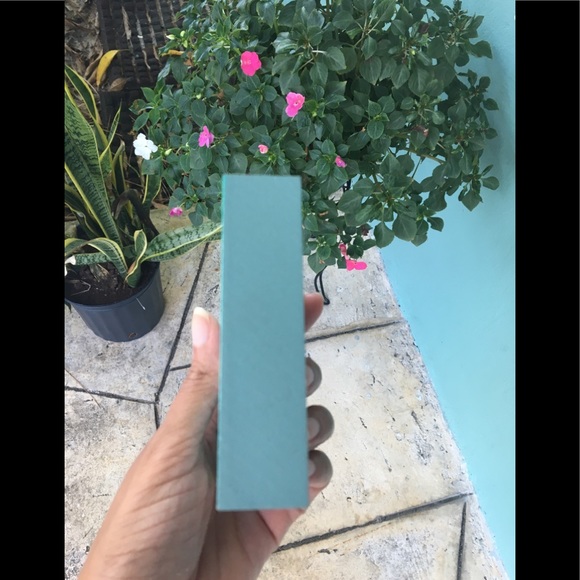 Decor - Picture 2 of 5